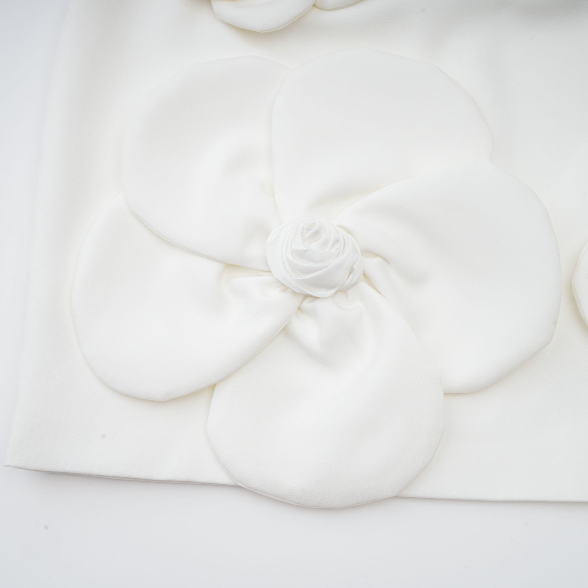 Liane White Floral Off-Shoulder Mini Dress